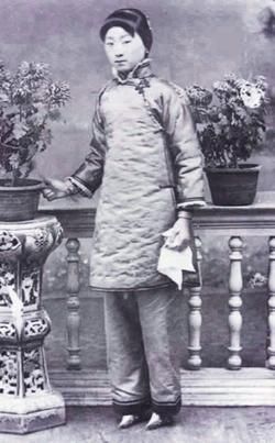 什么时候开始裹小脚的 t011d35c5a969c5385b.jpg