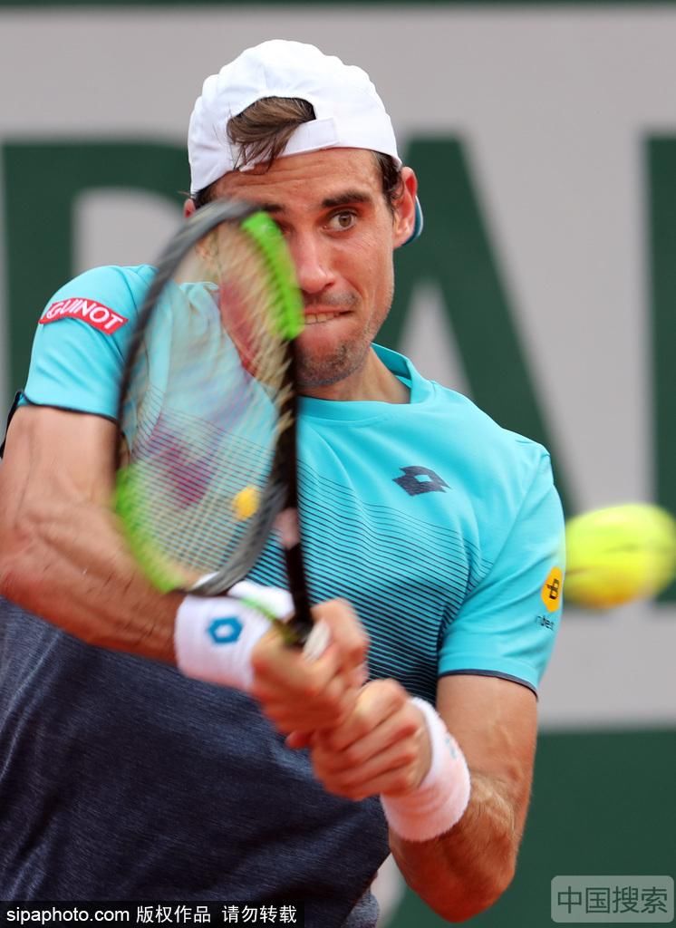 2018法网男单第2轮:纳达尔3-0轻取佩拉