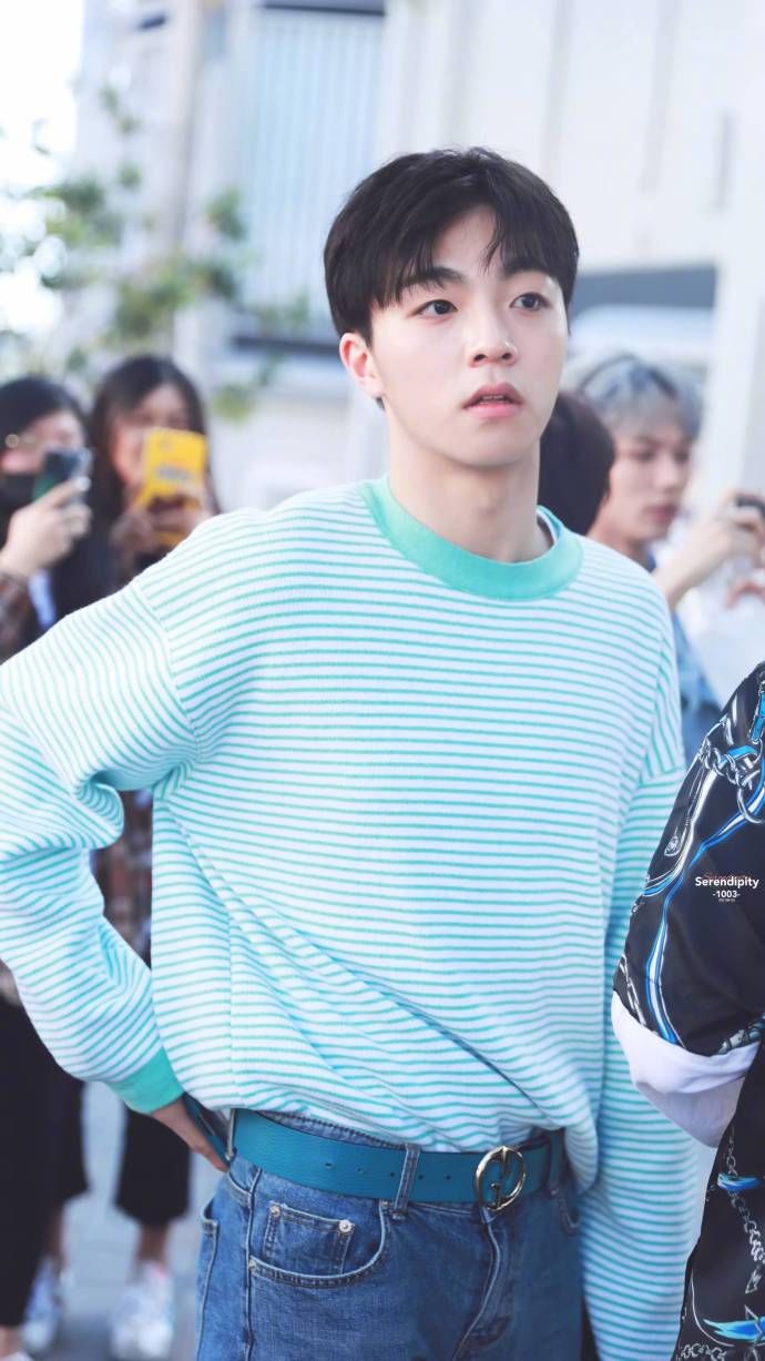 ninepercent百分九男团现身环球影城城堡,美国