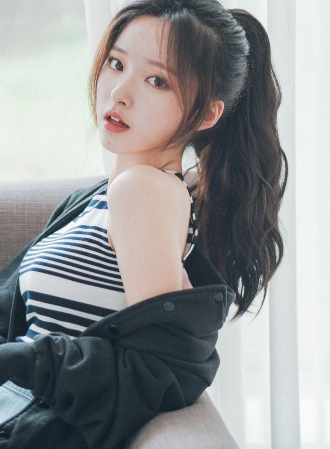 一定要找到跟女生的共同话题,要是你一个人在絮絮叨叨的,妹子很快就不