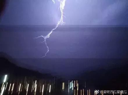福州凌晨强降雨一小时下了670个西湖?