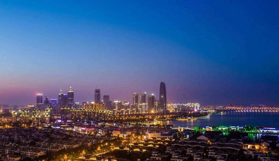 中国最厉害地级市，经济远超省会城市，与直辖市相当