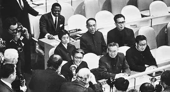 1971中国重回联合国,哪些国家投了赞成票,