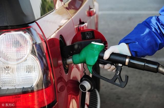 国际油价飙升激发石油板块 四类机构持有21家