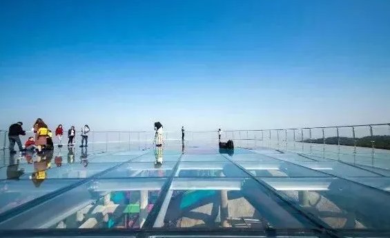 比张家界玻璃栈道刺激520倍！心形玻璃栈道超想去！