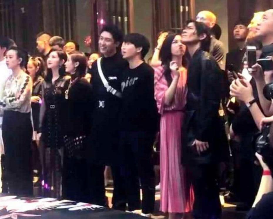 向佐:三年前表白过郭碧婷,不过当时惨遭拒绝,但