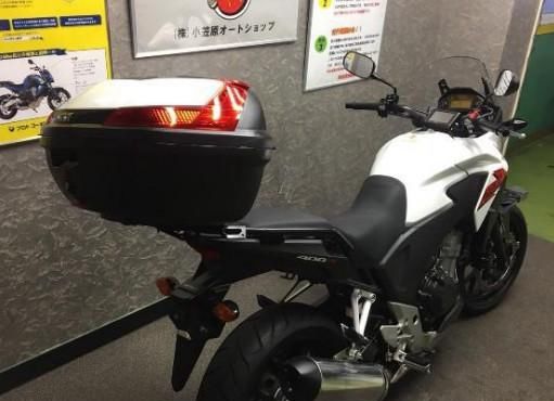 实拍本田摩托车CB400X,外观没话说,太酷了!