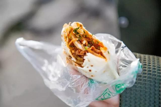 比都江堰还牛！成都南边这个小城，美景美食冷门到极致，1.5h到！