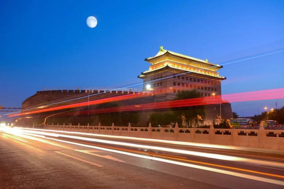 中国经济为什么40年高增长未出现危机?