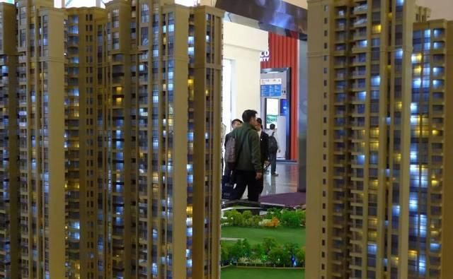 随行就市的意思