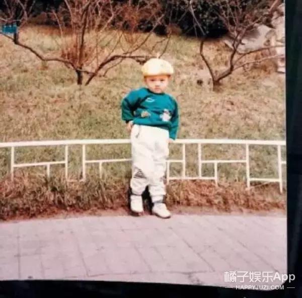 看了杨幂、鹿晗、刘诗诗的童年照,这10个细节