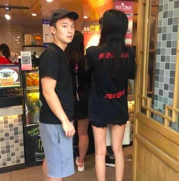 孙怡女儿小小年纪就陪妈妈外出工作,但后脑勺