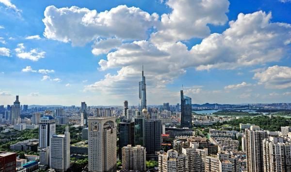 九名委员联名提交提案:希望国家支持南京建设国家中心城市
