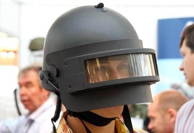 俄罗斯三级头个性十足,但跟美国新式防弹头盔