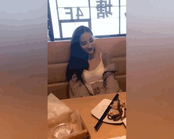 男子约女网友见面，一见面就把照片删了，网友:你让我们怎么活?