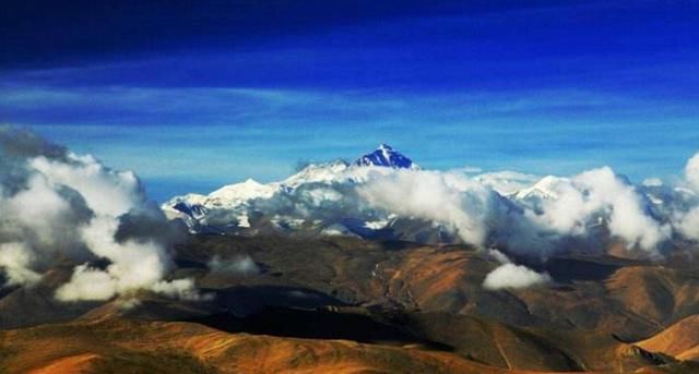 你只知道珠穆朗玛峰8844米高，你知道它有多长吗？