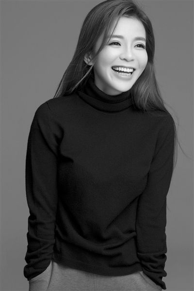 朱迅推出随笔集《阿迅》回望奋斗青春