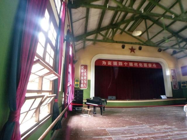 一场适合“70后”的旅行，独自一人带上比基尼来热带的三亚游