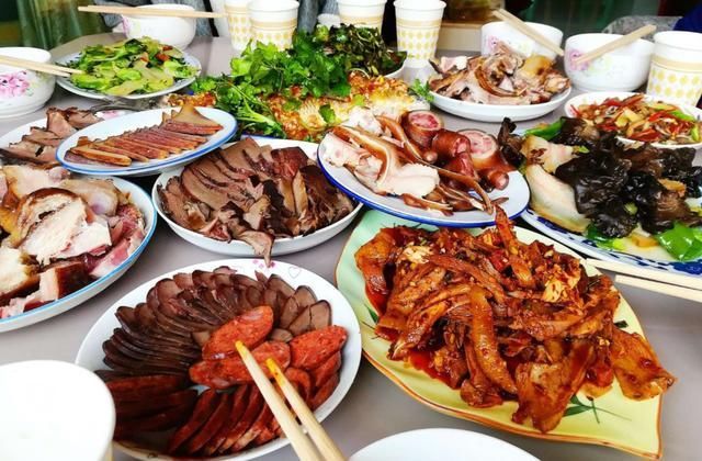 南北9家不同的年夜饭，每一家都味美丰富，哪一家你最喜欢？
