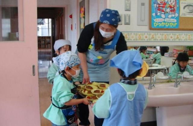 赴香港旅游的日本幼稚园小朋友,告诉我们什么