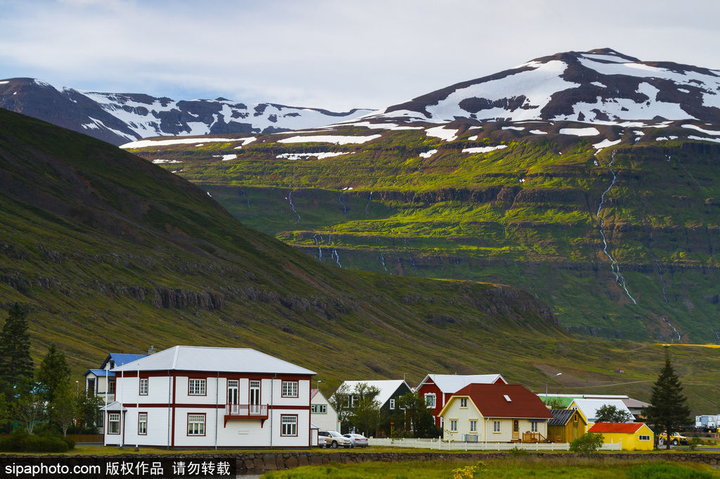 冰岛火山比踢足球的还多 约会还得使用APP 历