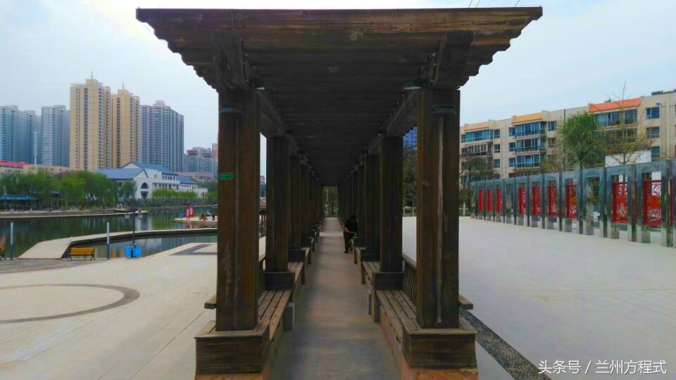 兰州雁滩公园 繁华都市中的“桃花源” 天水一色别有洞天