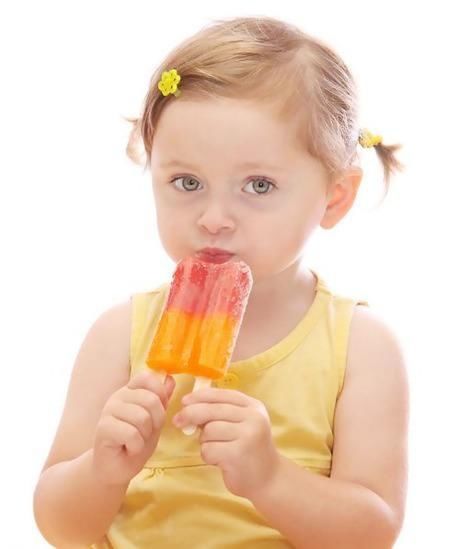 比吃糖还恐怖的6个毁牙习惯,宝妈还在给孩子坚