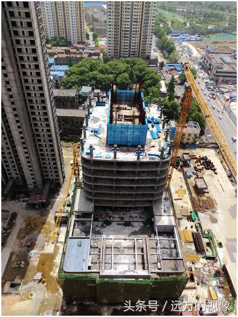 武汉硚口汉西路，地产大佬竞云集，百米住宅拔地起