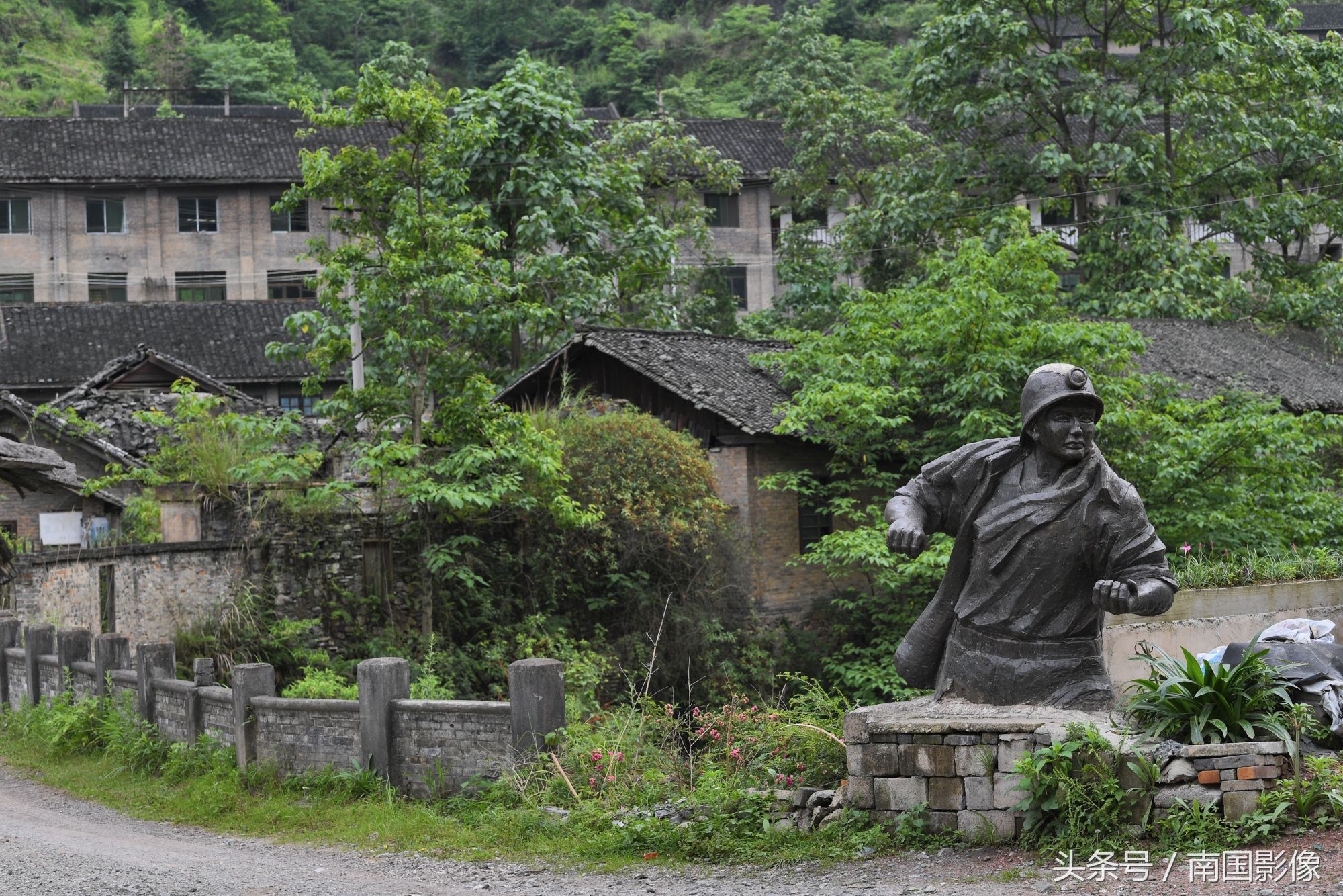 曾经的“小香港”已日落西山，变成无人区，成为一片荒凉之地