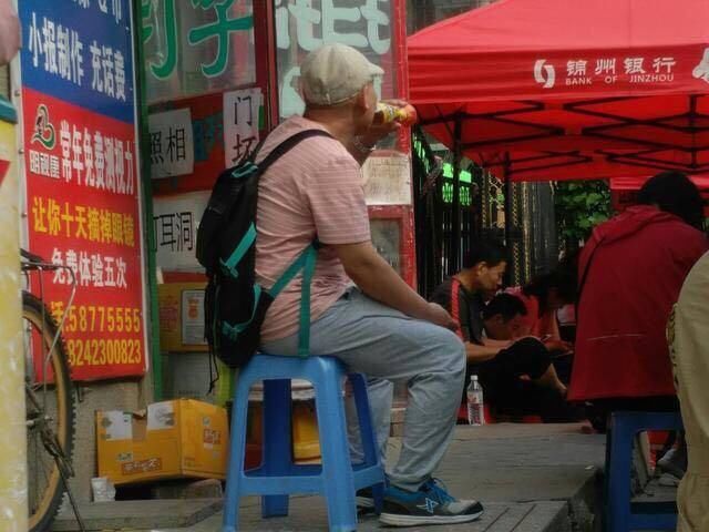 高考语文试卷答题卡到底涂没涂?考生模凌两可