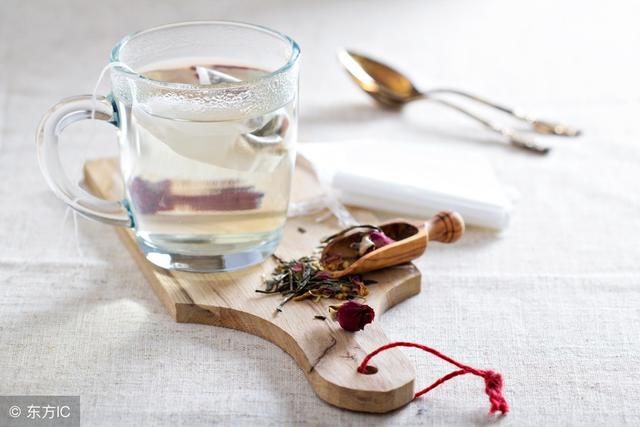 其实，人生如茶，淡是最美的色彩