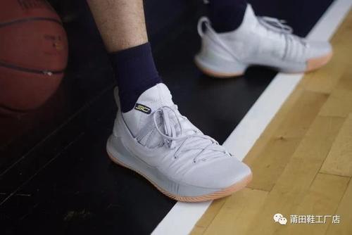 库里5测评:速度之王!