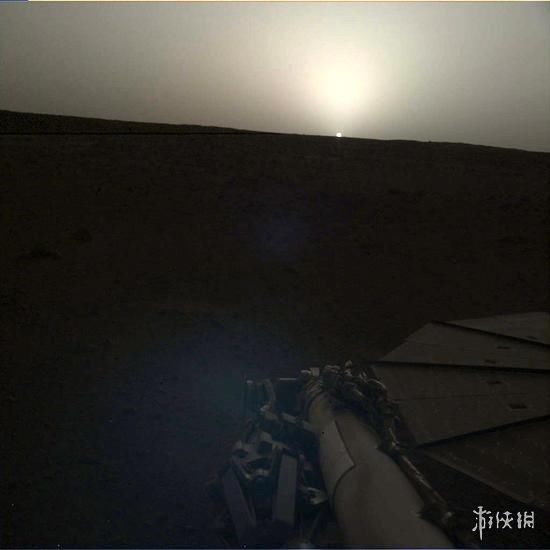 NASA最新火星日出日落照片!太阳大小只有地