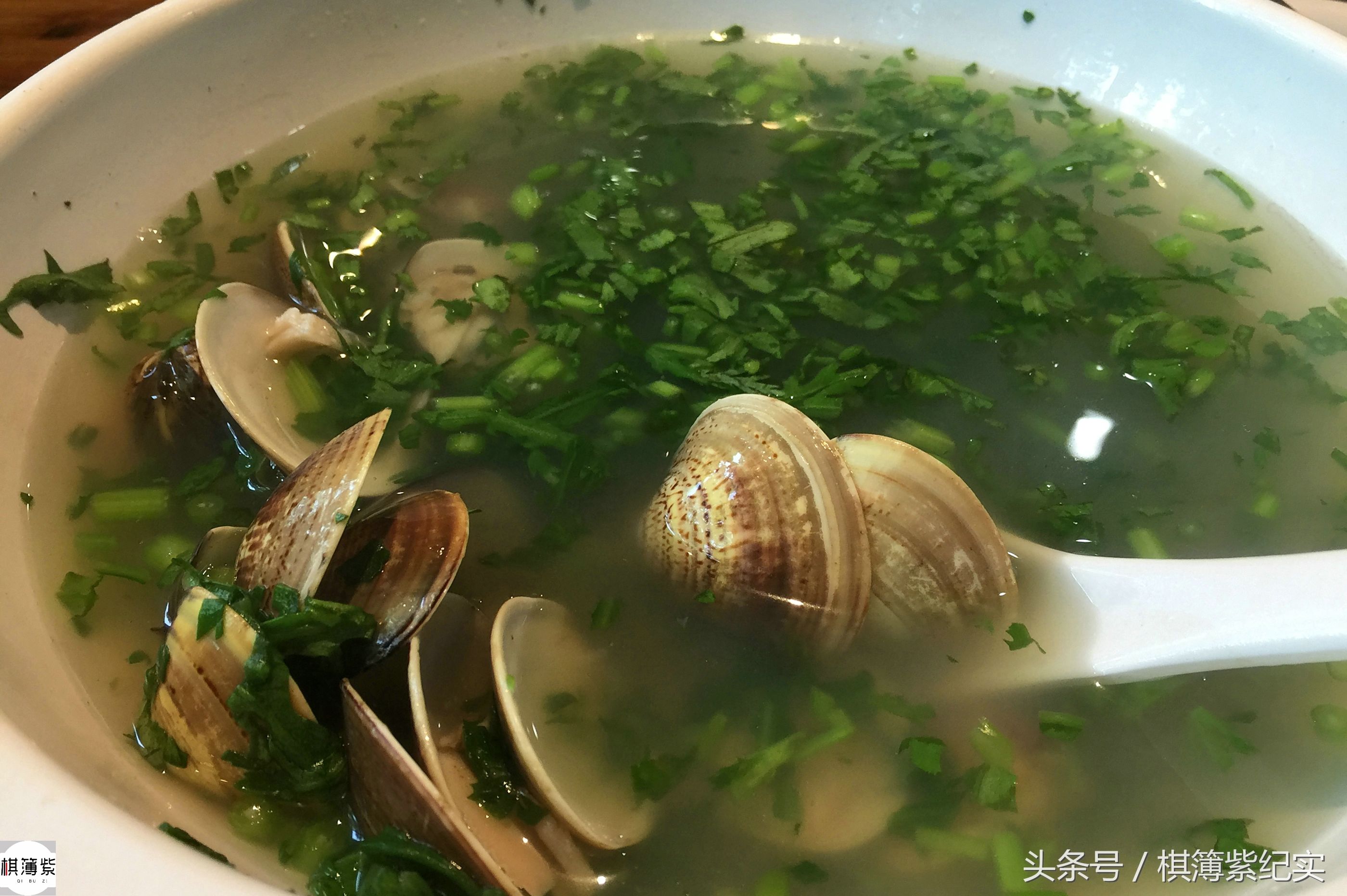 休渔期济南吃5种海鲜花200元,海边人说便宜,网友:不划算