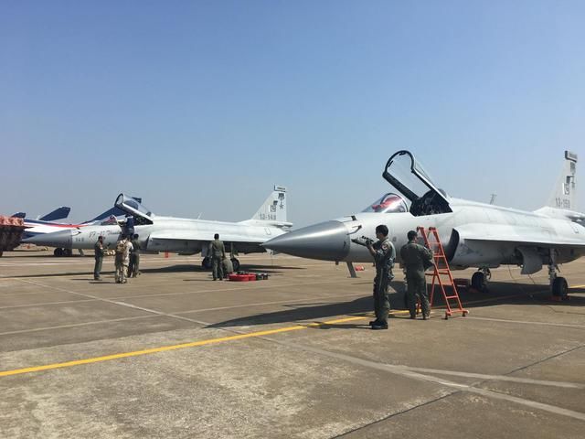 阵风战机帮不了印度,中国将协助巴铁强化枭龙