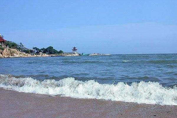 距北京很近的海滩秦皇岛暑期避暑好去处