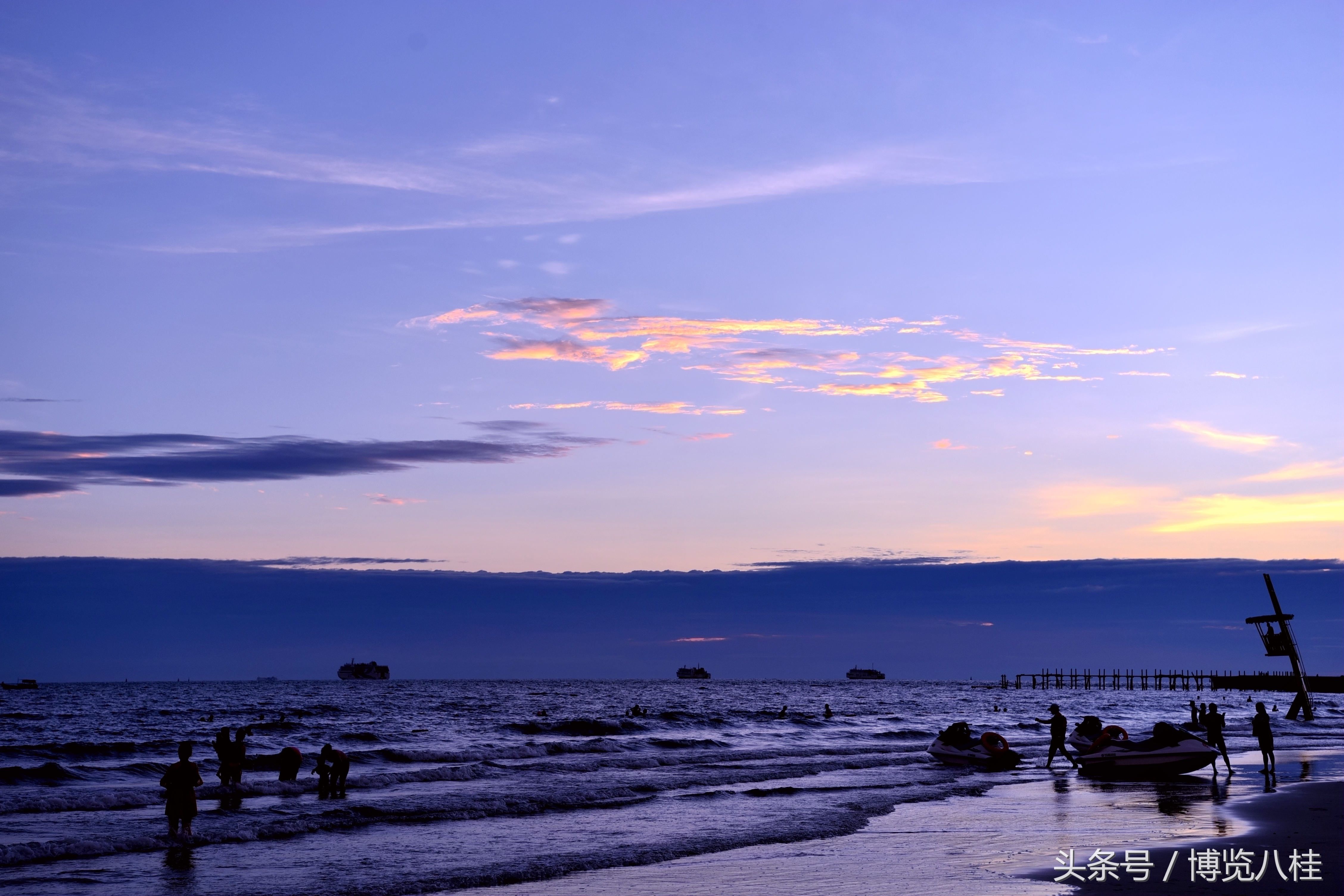 广西北海银滩晚霞满天夕阳美