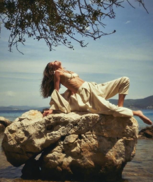 摄影师Emre Unal 2018土耳其版《ELLE》6月