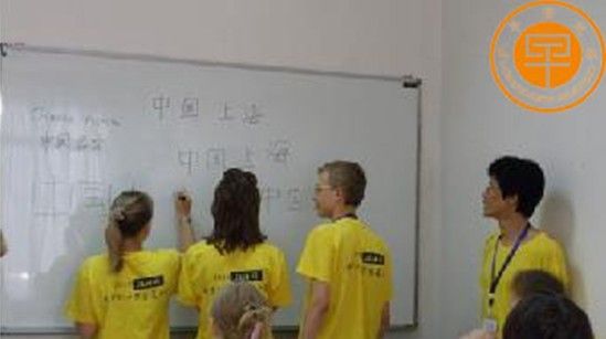 喏!这就是教外国人学汉语必要用的教学活动