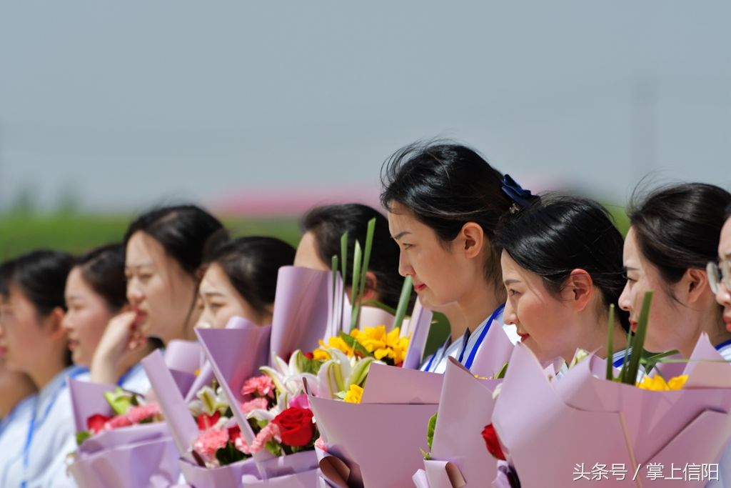 原创摄影:信阳明港机场那些靓丽女孩貌美如花 下一站空姐?