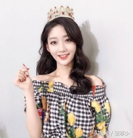 创造101的小姐姐们都是大牌傍身,她们为啥都这