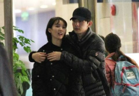 她是邓伦的前女友,曾与汪东城亲密似情侣,今与