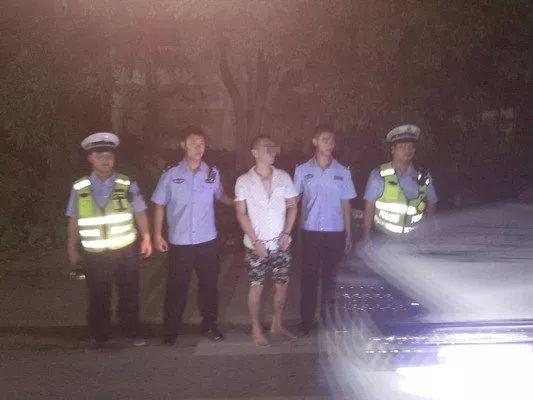 无证驾驶报废车!浦北一司机拔腿就跑,更严重的