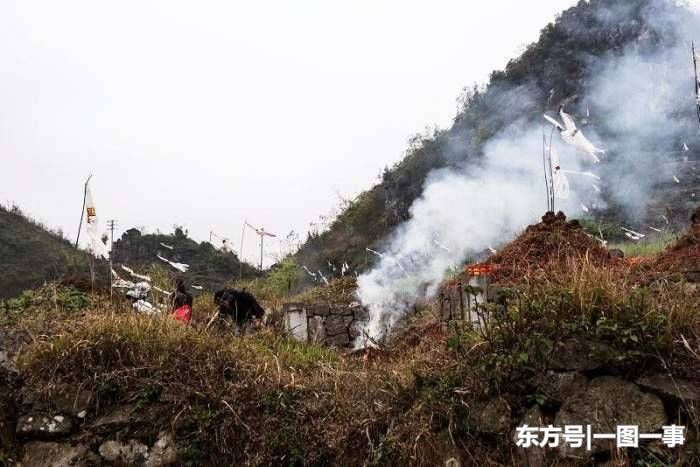 女子因车祸被认定死亡, 15年后再次现身!