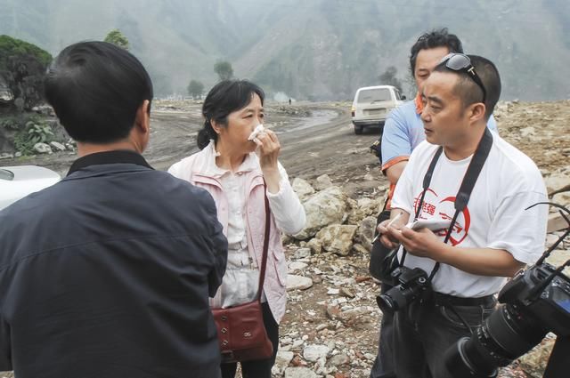 地震周年日记：英雄母亲的映秀泪 在一个模糊方向寻找儿子气息