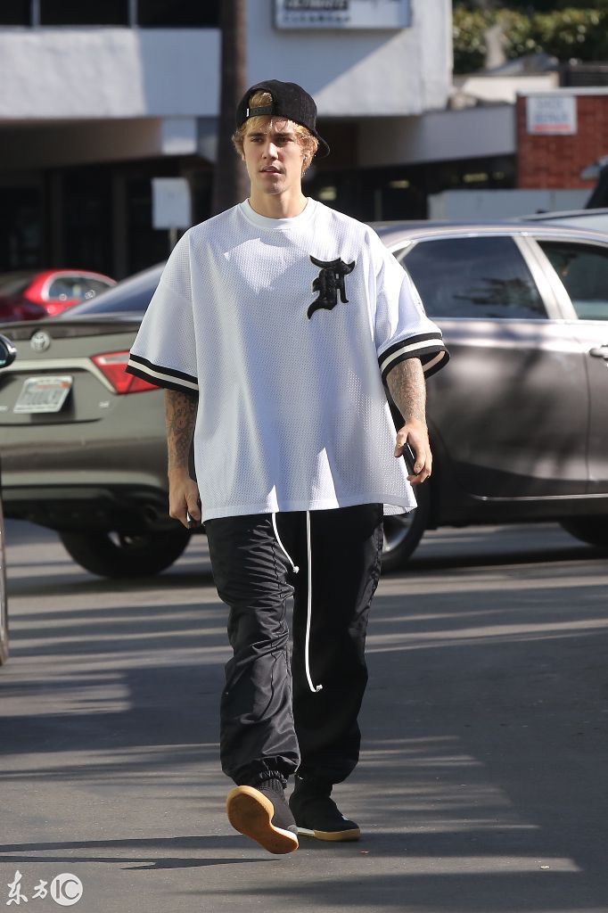 坏小子贾斯汀比伯和赛琳娜戈麦斯复合,网友说