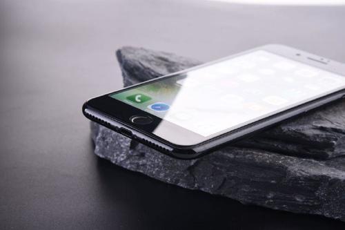 苹果手机被曝网速慢,果粉是这么解释的