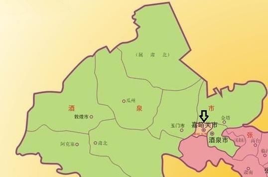 袖珍地级市，一建筑成世界文化遗产，邻居共用机场