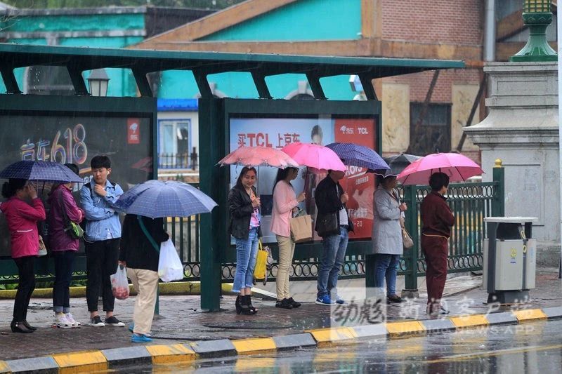 今明两天我省降雨,注意防冰雹等强对流天气!