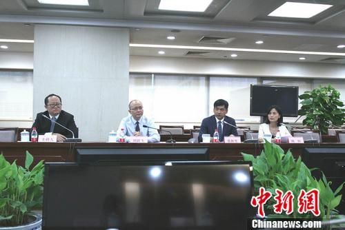 三家银行同一天在北京开发布会 看看他们分别要干啥